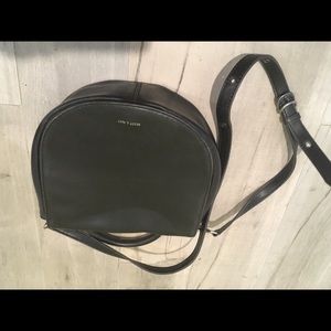 Matt and Nat Parabole Saddlebag